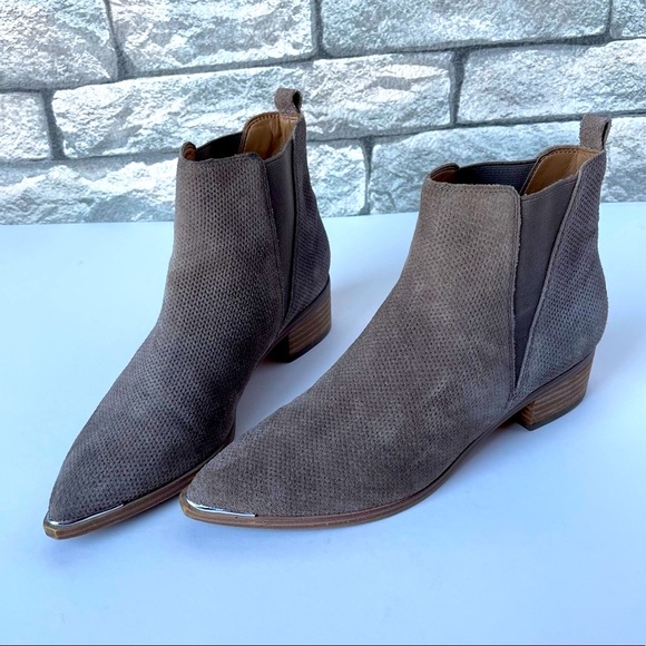 Marc Fisher Buttery Soft Suede Ankle Boot 6M Bootie Braided Silver Pointed Toe - Picture 3 of 11